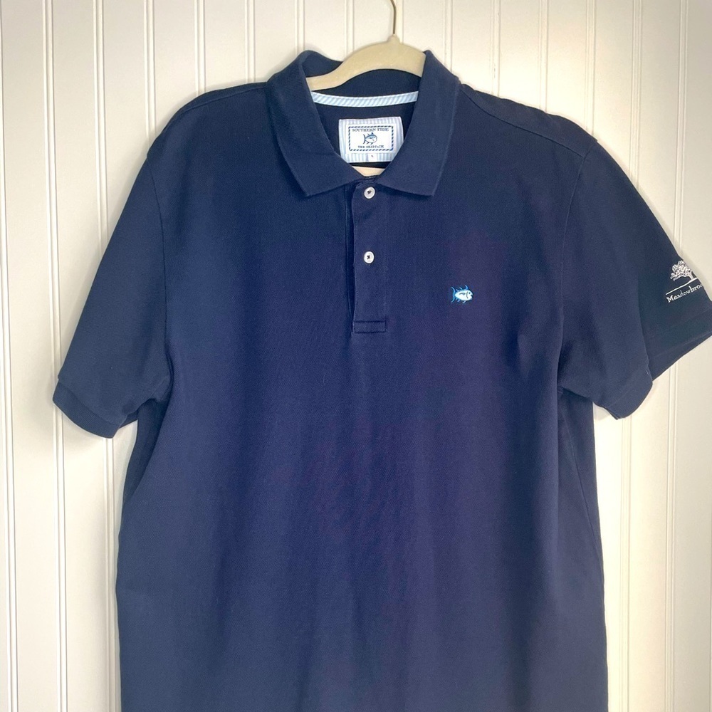 Men’s large Southern Tide polo